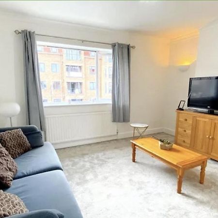 4 Bedroom Property Which Sleeps 8 Very Close To The Harry Potter Studio And Watford Junction Exterior photo