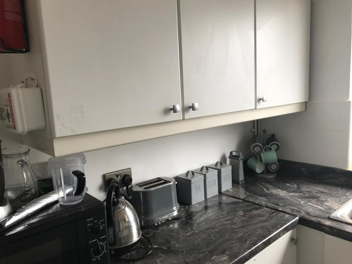 4 Bedroom Property Which Sleeps 8 Very Close To The Harry Potter Studio And Watford Junction Exterior photo