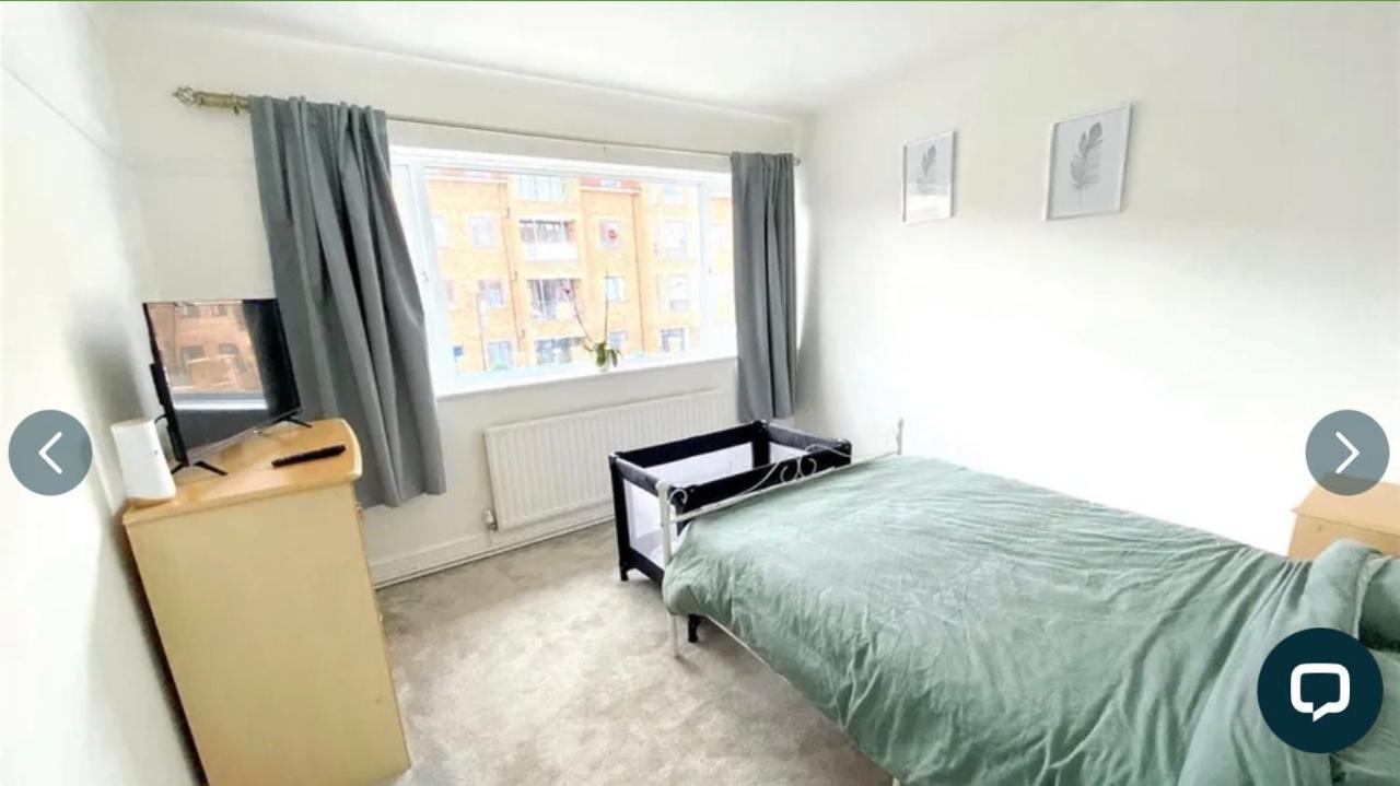4 Bedroom Property Which Sleeps 8 Very Close To The Harry Potter Studio And Watford Junction Exterior photo